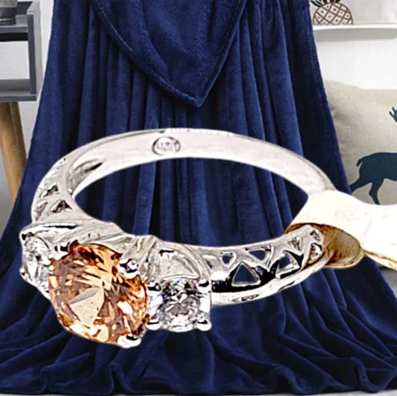 Light Brown Crystal Sterling Silver Ring. Size 9 NWT - Picture 6 of 6